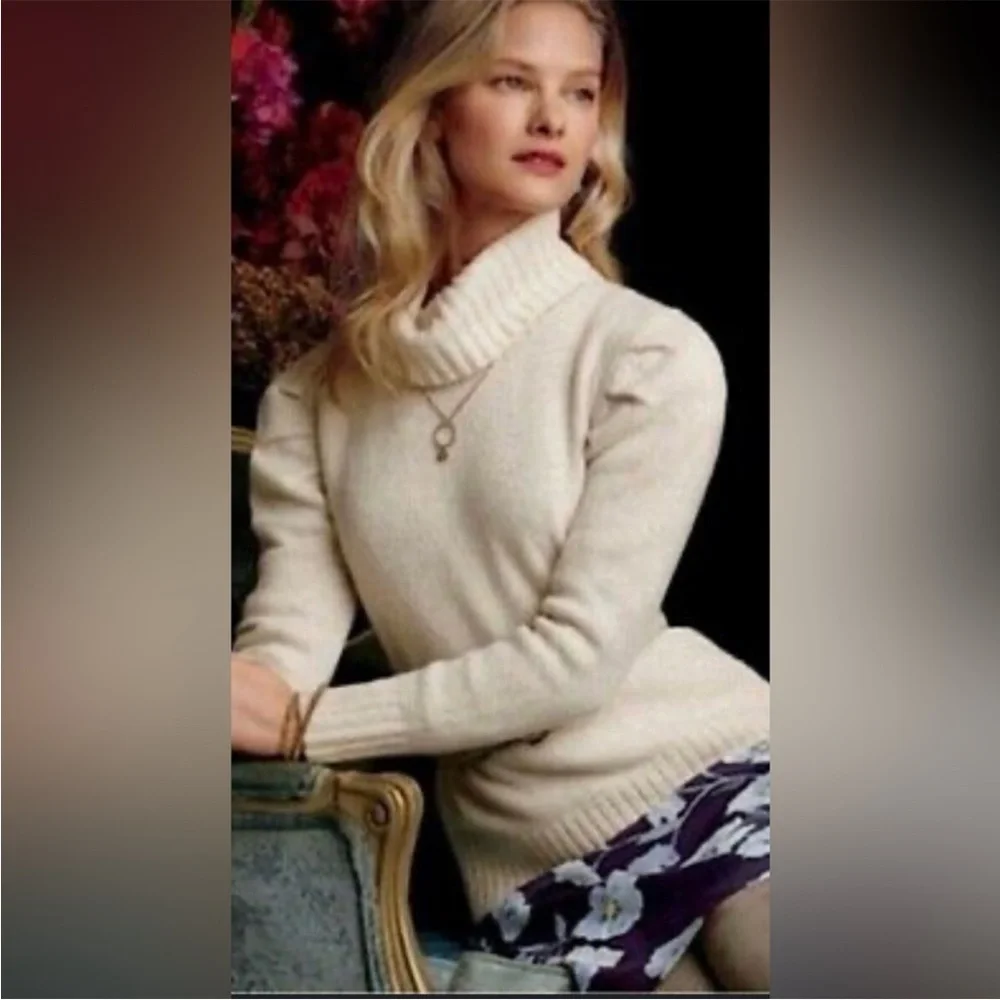 Cabi Cream Turtleneck Sweater Puff Sleeve Detail Size M